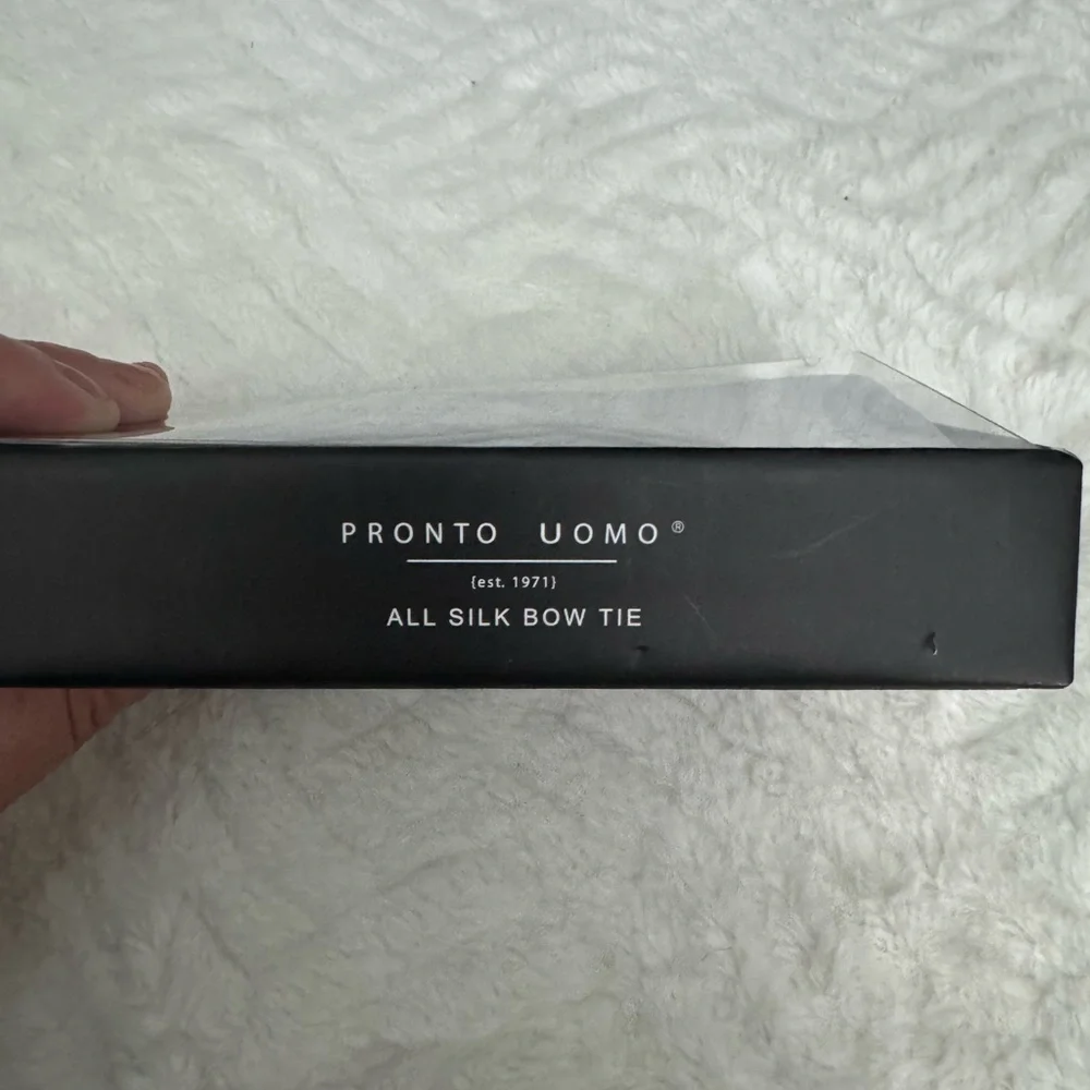 Pronto Uomo Silver Silk Bow Tie